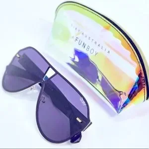 Quay Australia | Accessories | Quayxfanboy Stay Afloat  display picture 1